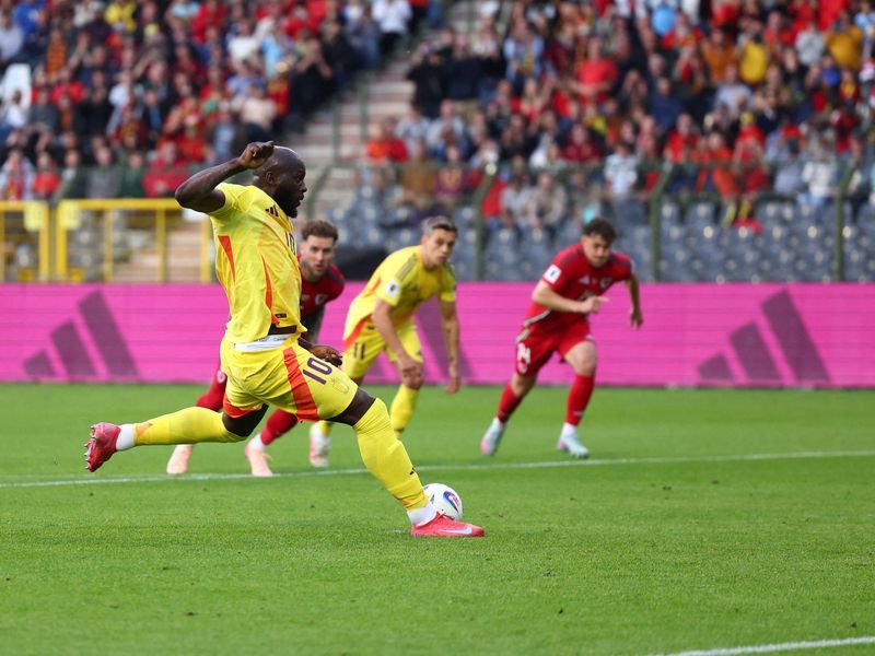 Football: Soccer-Lukaku on the comeback trail, insists Belgium coach Football: Soccer-Lukaku on the comeback trail, insists Belgium coach