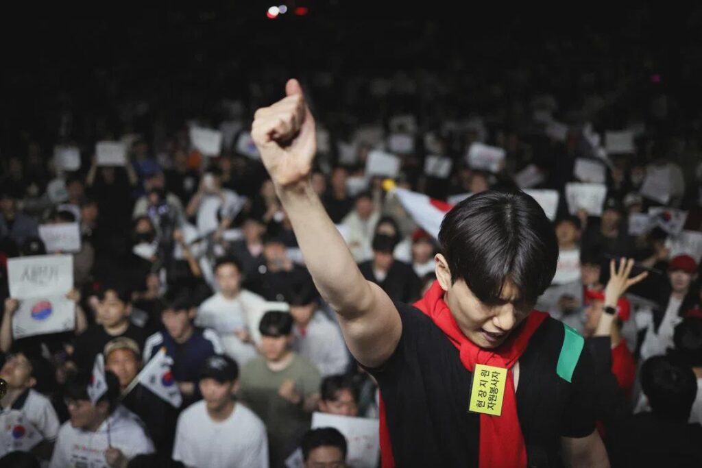 Thousands demand South Korea vote re-run after ballot shortage