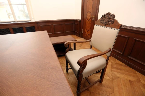 A vacancy has opened in Latvia with a salary of 16,600 euros per month, but an impeccable reputation is required