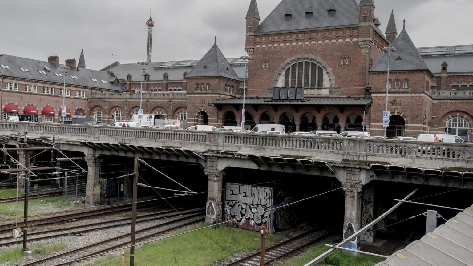 DSB is considering fewer and slower trains (this could help ensure more trains run on time)