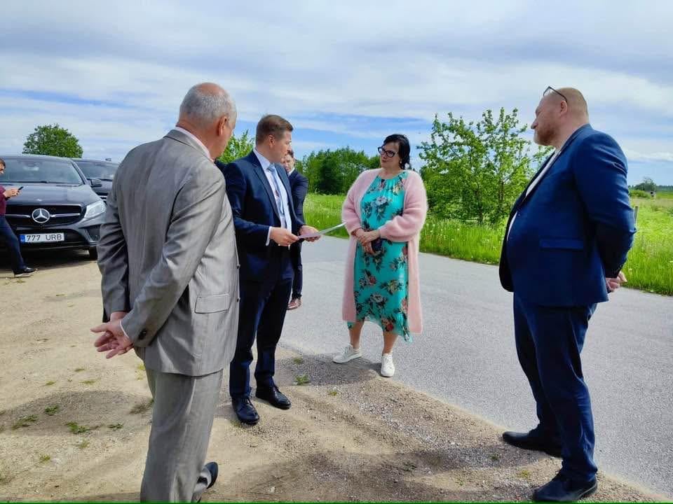 Minister of Defense Hanno Pevkur meeting the mayor(s) of Narva, 2026, colorized