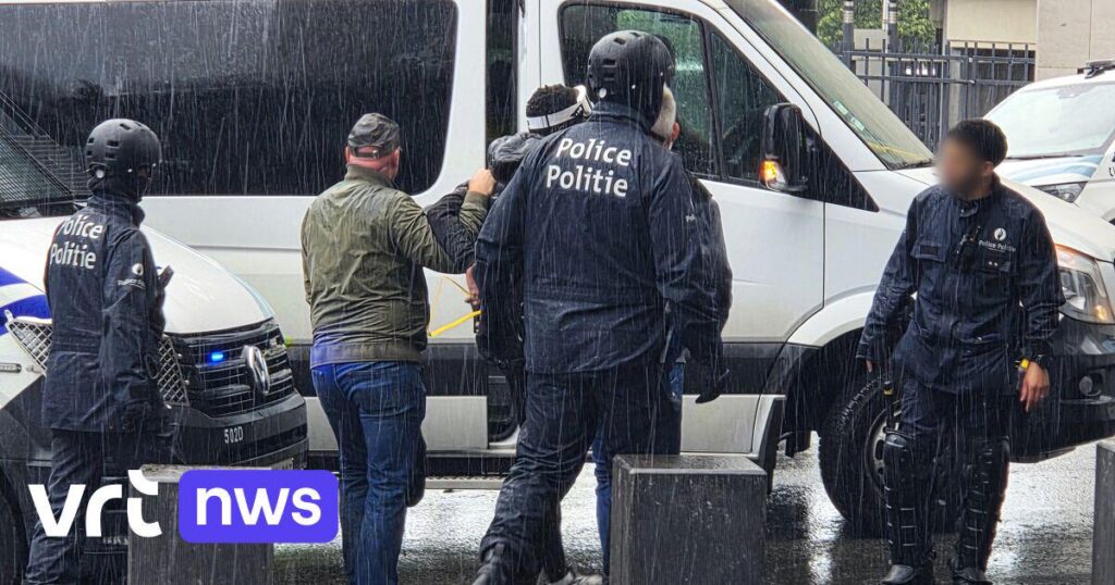 Theo Francken also wants to send rioting young people to 'boot camps'
