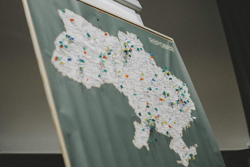 Combat medics and doctors describe where their “place of strength” is, placing a pin on the map. (Photo: Repower Foundation) Combat medics and doctors describe where their “place of strength” is, placing a pin on the map. (Photo: Repower Foundation)