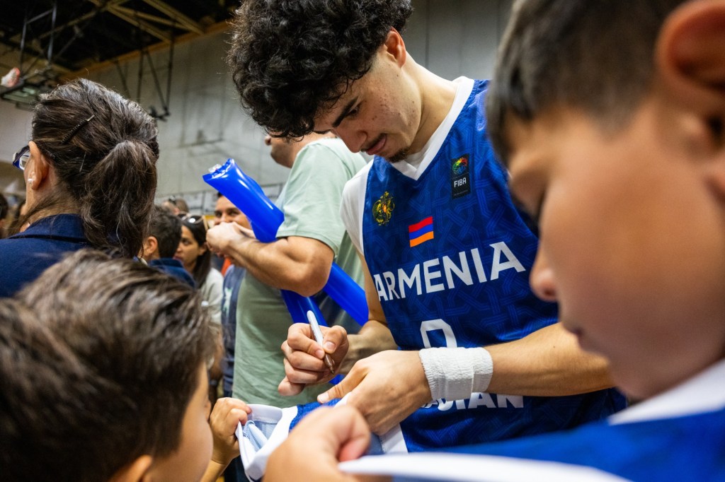 Armenia basketball finds a training ground in Los Angeles – Daily News Armenia basketball finds a training ground in Los Angeles – Daily News