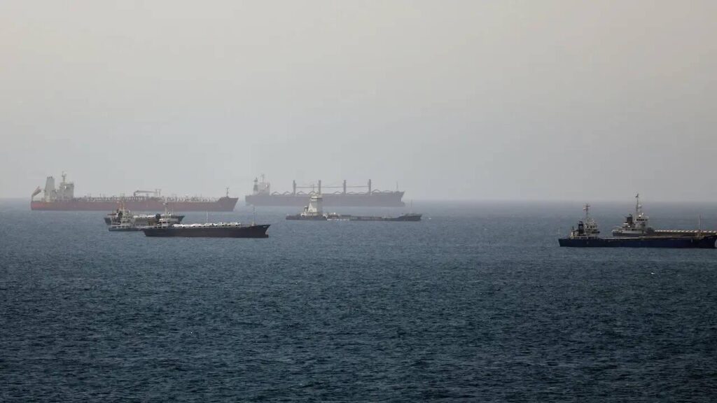 Hormuz Ground Reality: US Ends Naval Blockade, Iran Sets Rules as Reopening Sees Slow Start Hormuz Ground Reality: US Ends Naval Blockade, Iran Sets Rules as Reopening Sees Slow Start