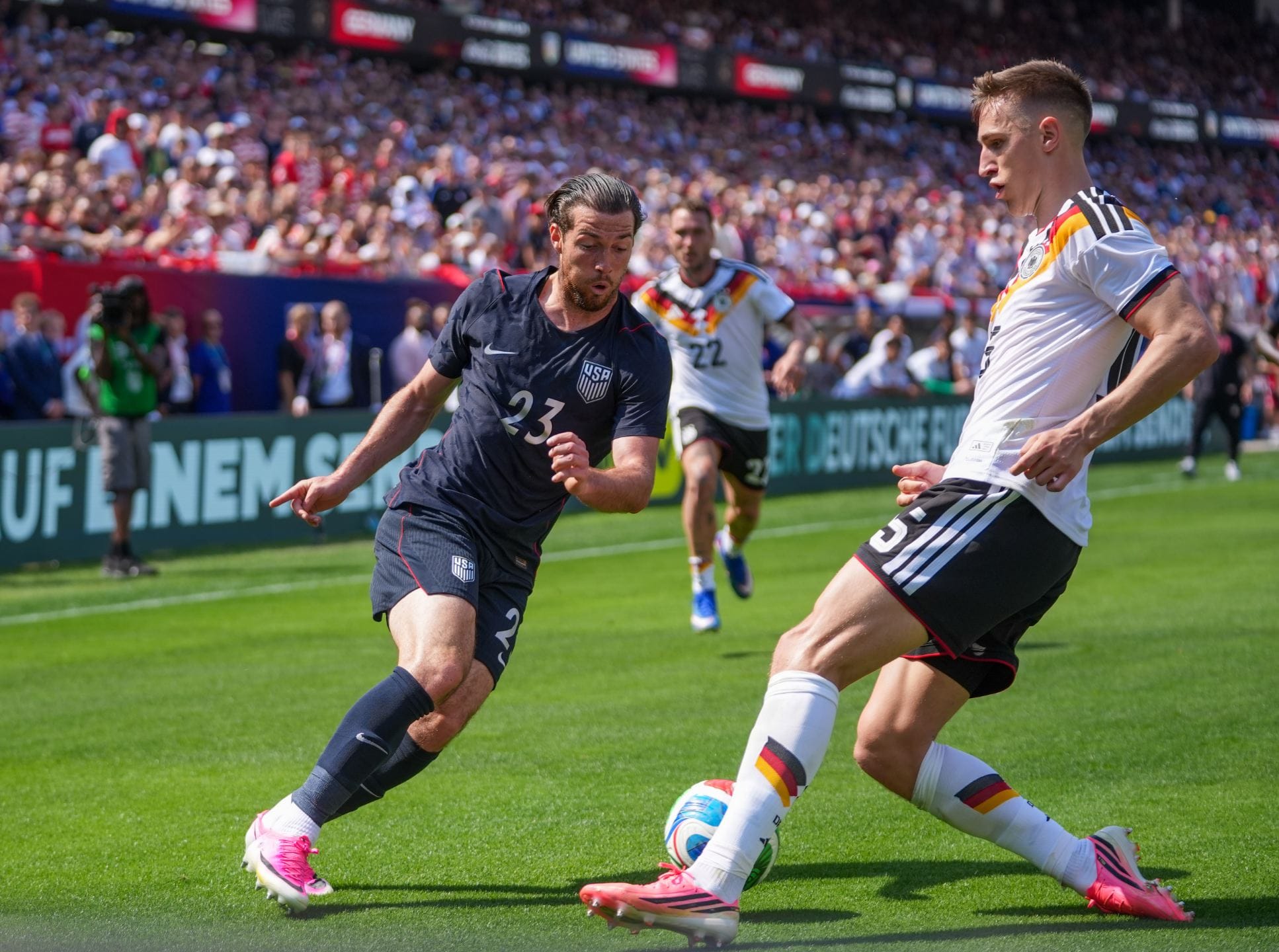 Joe Scally battles Nico Schlotterbeck during the USMNT v Germany friendly.