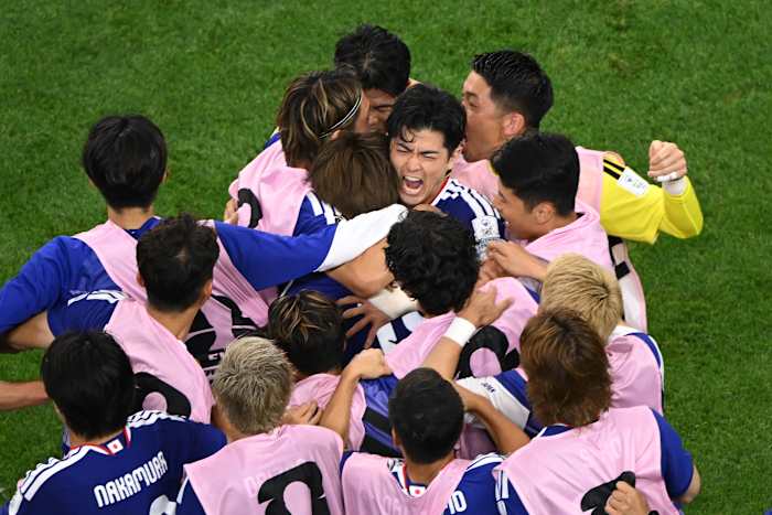 Daichi Kamada’s late header gives Japan a 2-2 draw with the Netherlands in World Cup opener for both Daichi Kamada's late header gives Japan a 2-2 draw with the Netherlands in World Cup opener for both