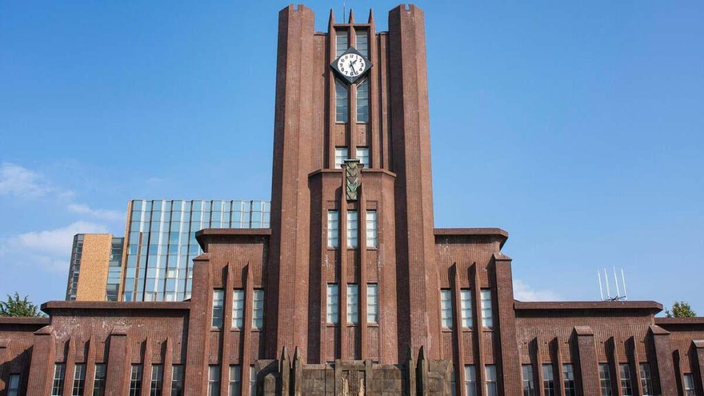 Dissatisfied with long hours and lower wages, Tokyo University graduates and career bureaucrats are resigning- “The Japanese practice of mass hiring new graduates, seniority-based wages and lifetime employment has reached its limit..Success on entrance exams is no longer guaranteed to be rewarded.” Dissatisfied with long hours and lower wages, Tokyo University graduates and career bureaucrats are resigning- "The Japanese practice of mass hiring new graduates, seniority-based wages and lifetime employment has reached its limit..Success on entrance exams is no longer guaranteed to be rewarded."