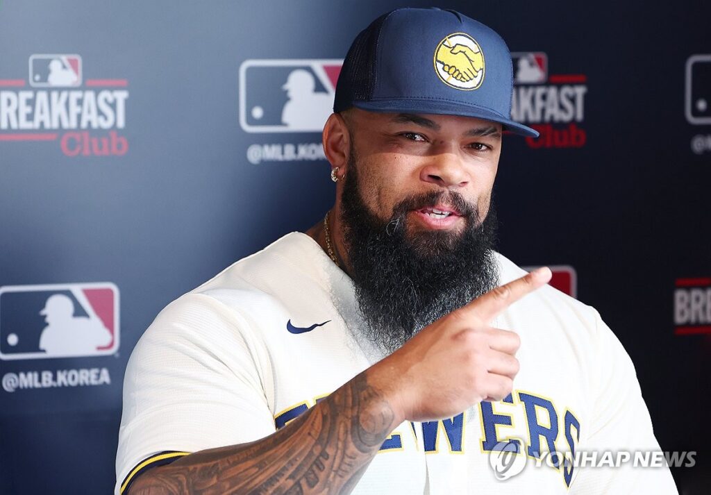 Ex-KBO MVP Eric Thames says happy to be back in ‘my second home’ Ex-KBO MVP Eric Thames says happy to be back in 'my second home'