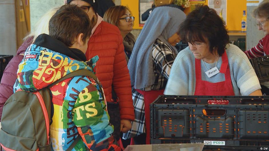 Germany news: Poverty rises to new high, charity group says