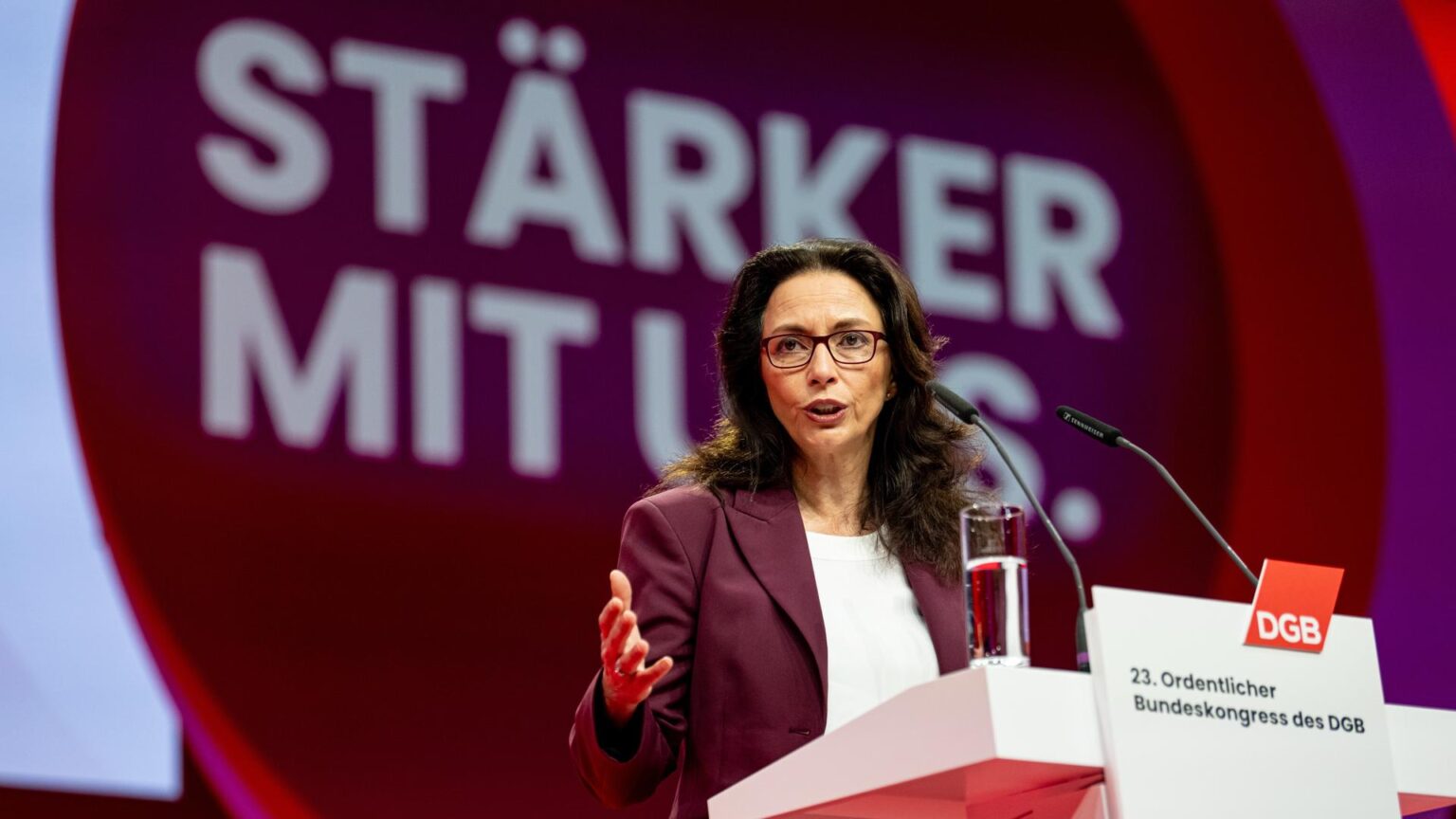 DGB wants compulsory company pension schemes