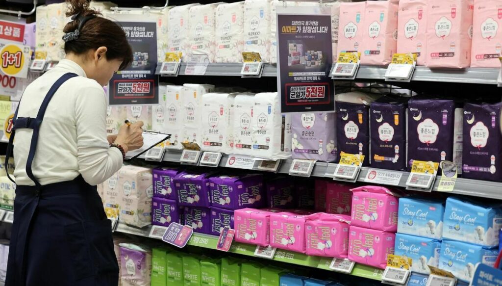 Korea to launch free public sanitary pad program in 12 municipalities starting July