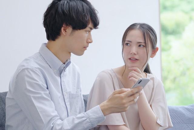 Approximately 70% of married people in Japan believe that "interacting with members of the opposite sex on social media constitutes infidelity."