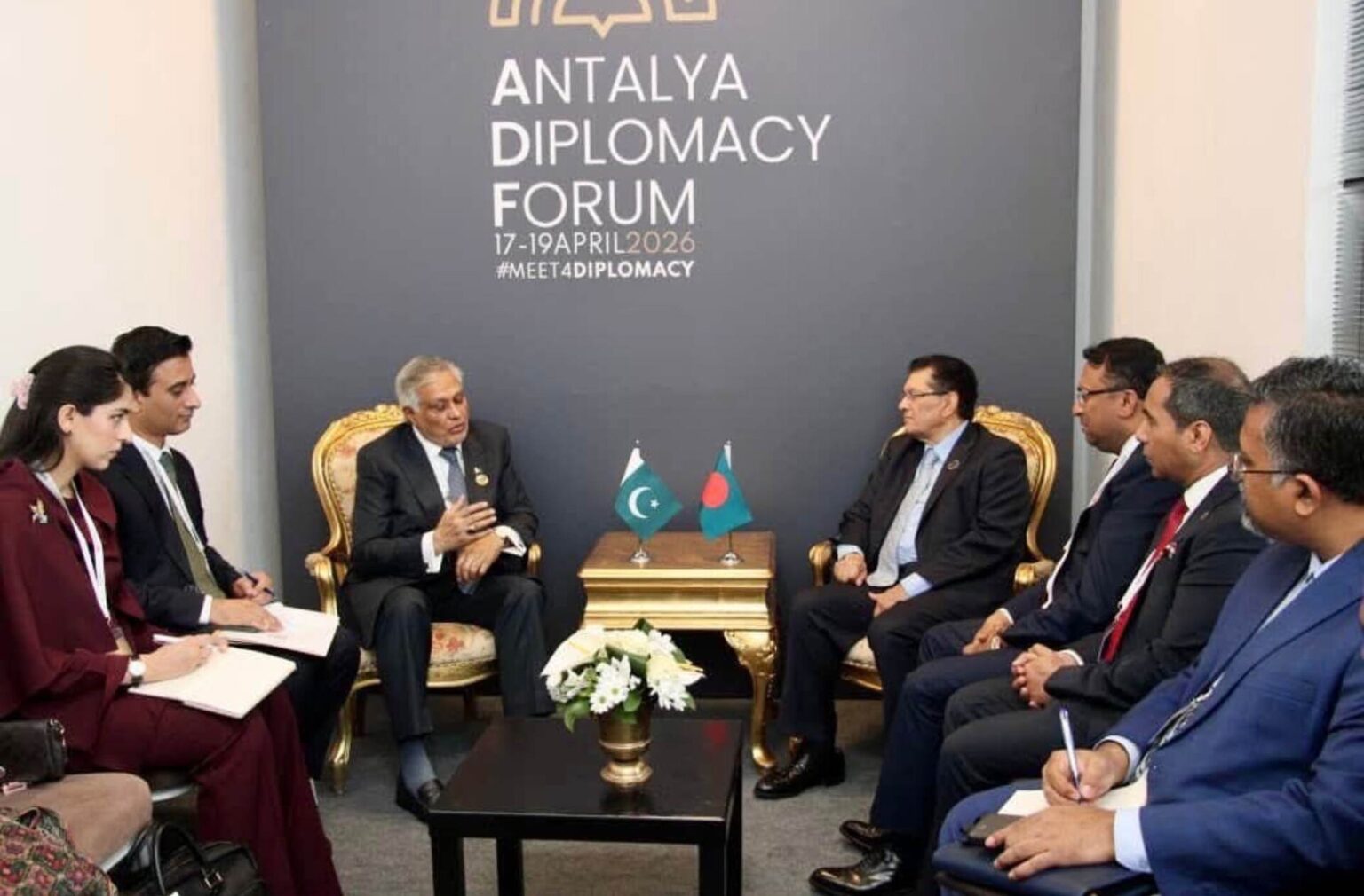 Saudi Arabia’s Quadrilateral With Egypt, Pakistan, Turkey Pakistani Foreign Minister Ishaq Dar in bilateral meeting at the Antalya Diplomacy Forum, 17-19 April 2026