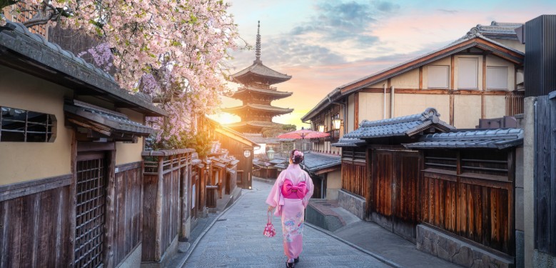 High-spending Western tourists lift Japan hotel rates to record high as Chinese arrivals fall