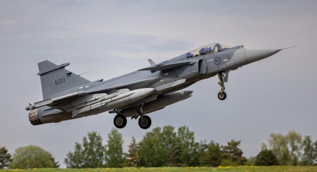 Where Else Could Ukraine Obtain Meteor Missiles for Gripen Beyond Sweden’s Deliveries, What Is State of Production? JAS 39C Gripen of the Swedish Air Force armed with Meteor missiles / Photo credit: Swedish Air Force