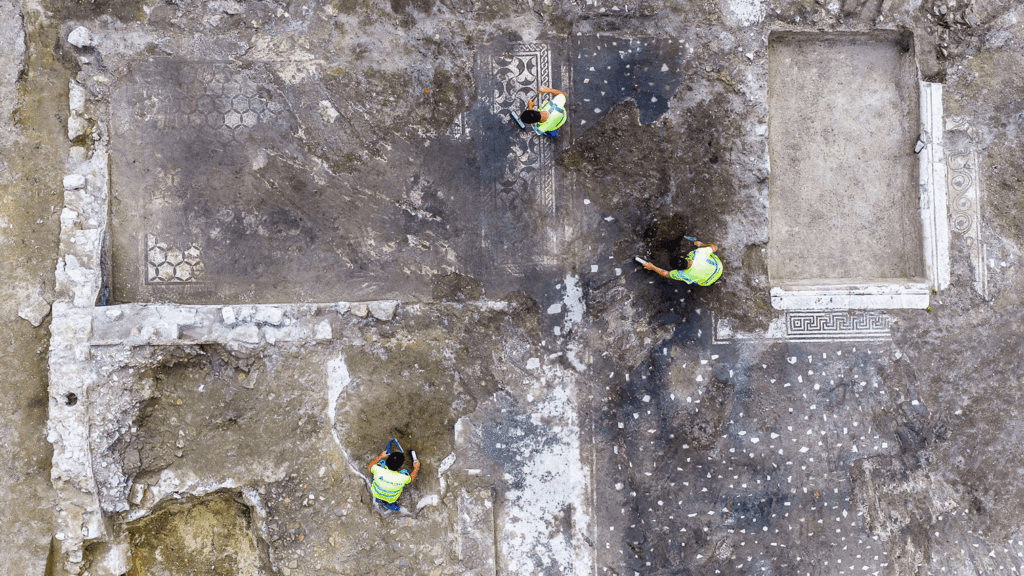 Lavish Roman villa discovered outside Rome’s walls may have been frequented by Hadrian and Marcus Aurelius Lavish Roman villa discovered outside Rome's walls may have been frequented by Hadrian and Marcus Aurelius