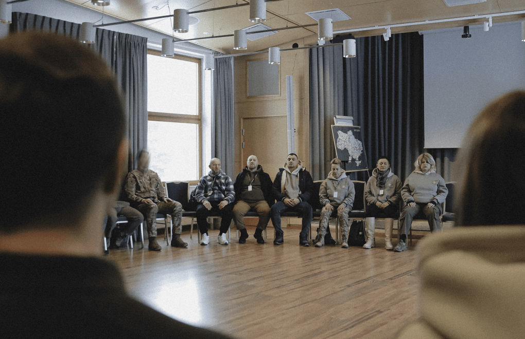 Alongside the hundred participants, ten psychologists, psychotherapists, and psychiatrists also come to Sweden. (Photo: Repower Foundation) Alongside the hundred participants, ten psychologists, psychotherapists, and psychiatrists also come to Sweden. (Photo: Repower Foundation)