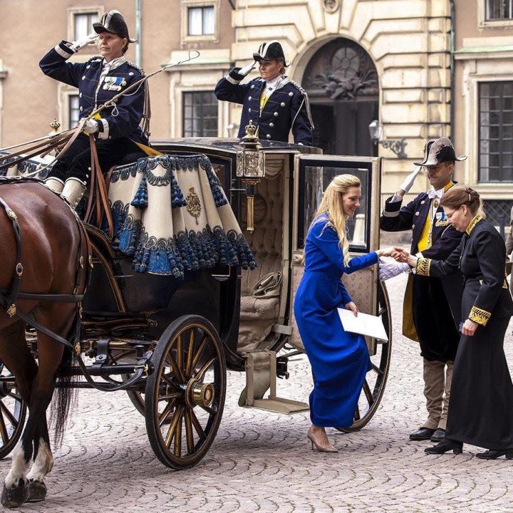 Svitlana Zalishchuk, Ambassador Extraordinary and Plenipotentiary of Ukraine to Sweden, arrives at the Royal Palace in a 200-year-old horse-drawn carriage to present her credentials to the King. September 2025. (Photo: Facebook/ Svitlana Zalishchuk) Svitlana Zalishchuk, Ambassador Extraordinary and Plenipotentiary of Ukraine to Sweden, arrives at the Royal Palace in a 200-year-old horse-drawn carriage to present her credentials to the King. September 2025. (Photo: Facebook/ Svitlana Zalishchuk)