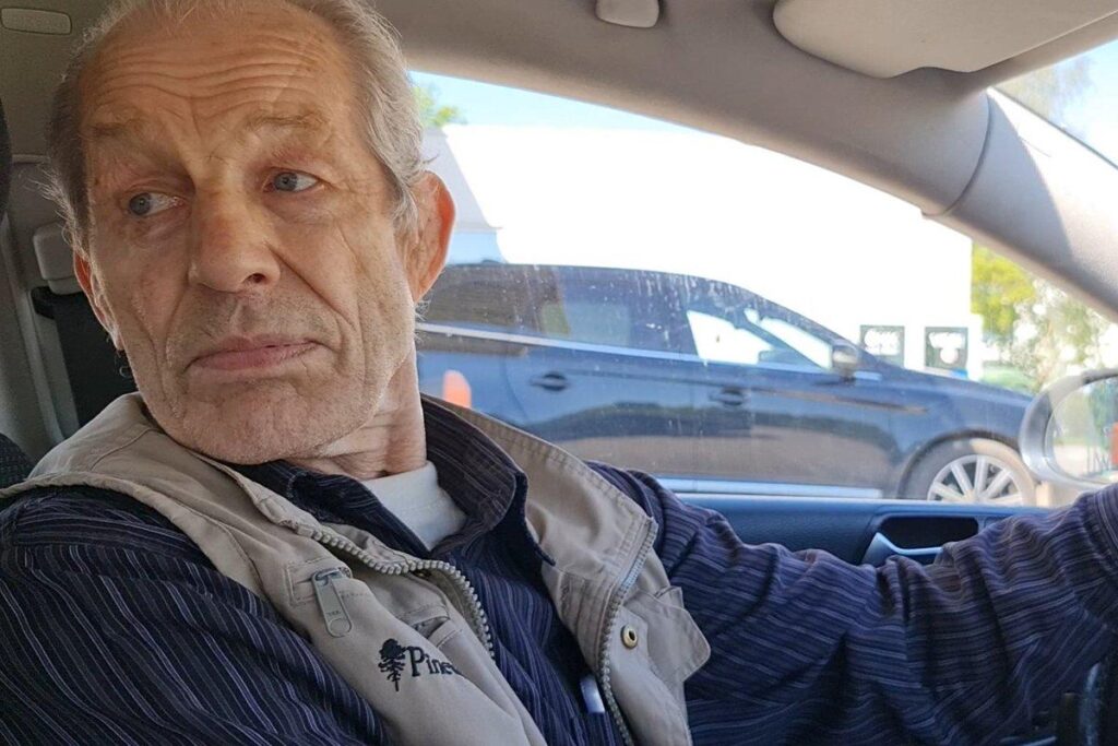 The biggest traffic offender is back behind the wheel - without a seat belt and traffic insurance. "I don't care!"