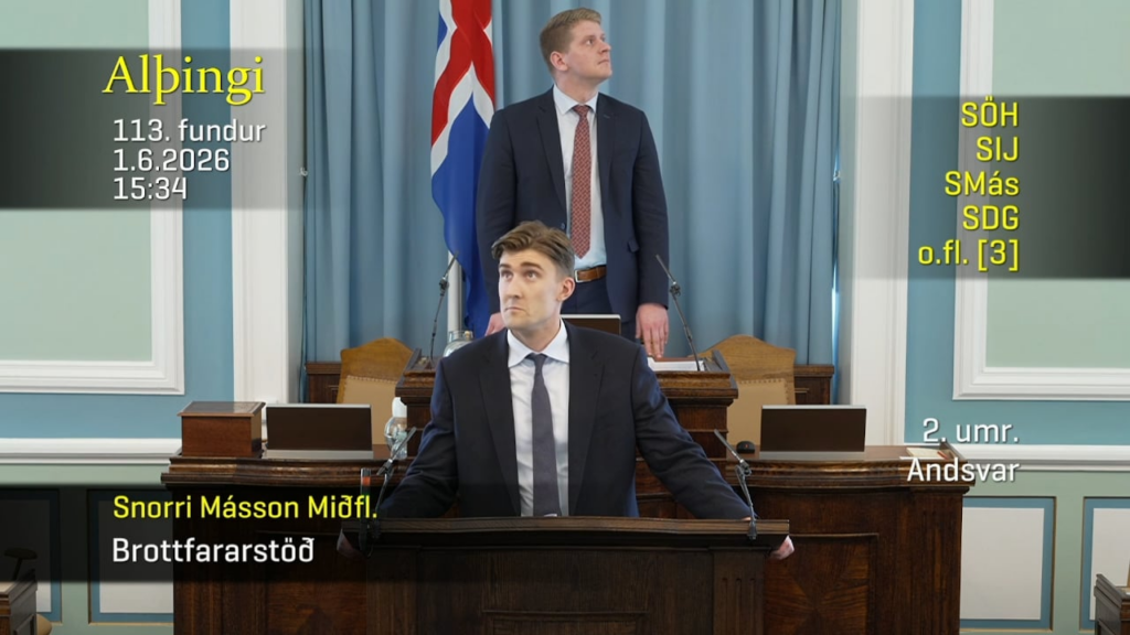 The session of Alþingi was interrupted due to protests - "This is called an isolation camp, not a departure station"