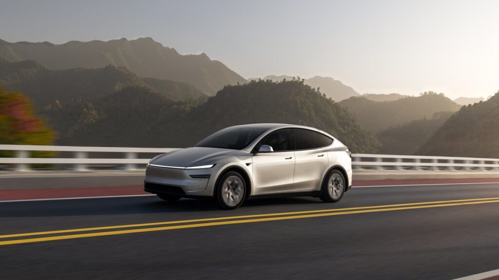 Tesla Breaks All-Time Monthly Sales Record in Australia