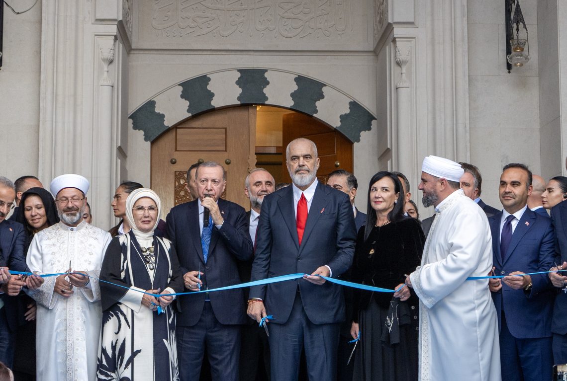 Edi Rama inaugurates a Mosque in Albania