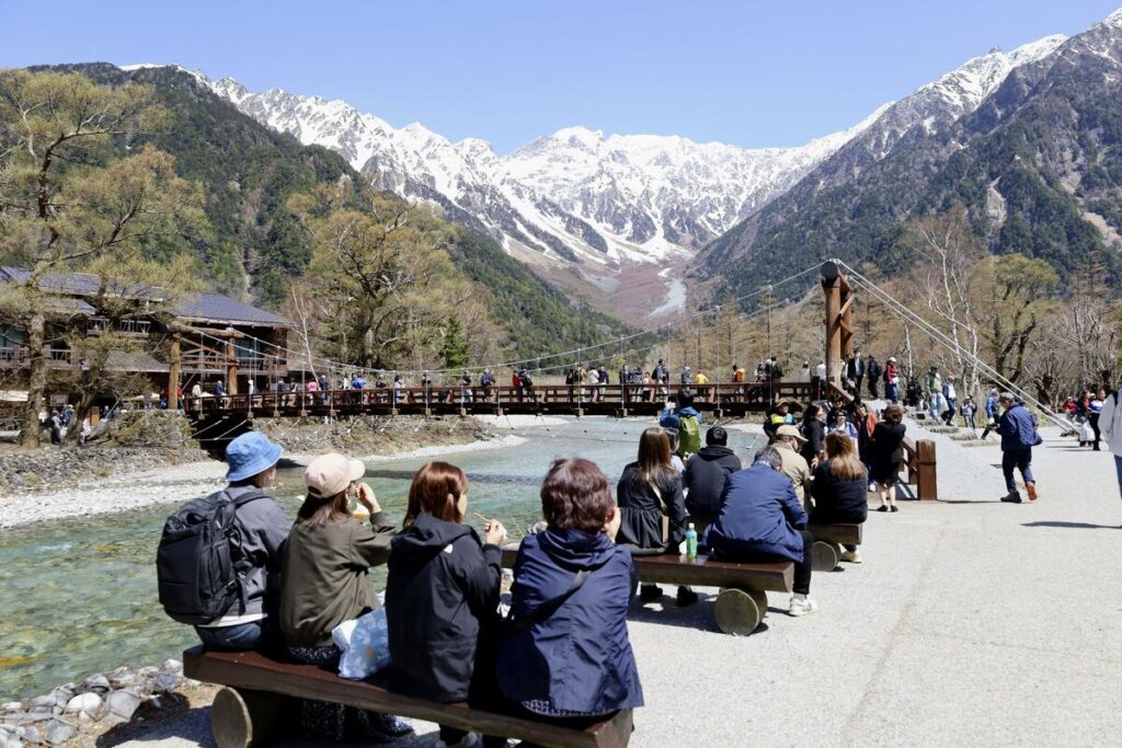 Visitor fee for Japan highland resort Kamikochi eyed for conservation