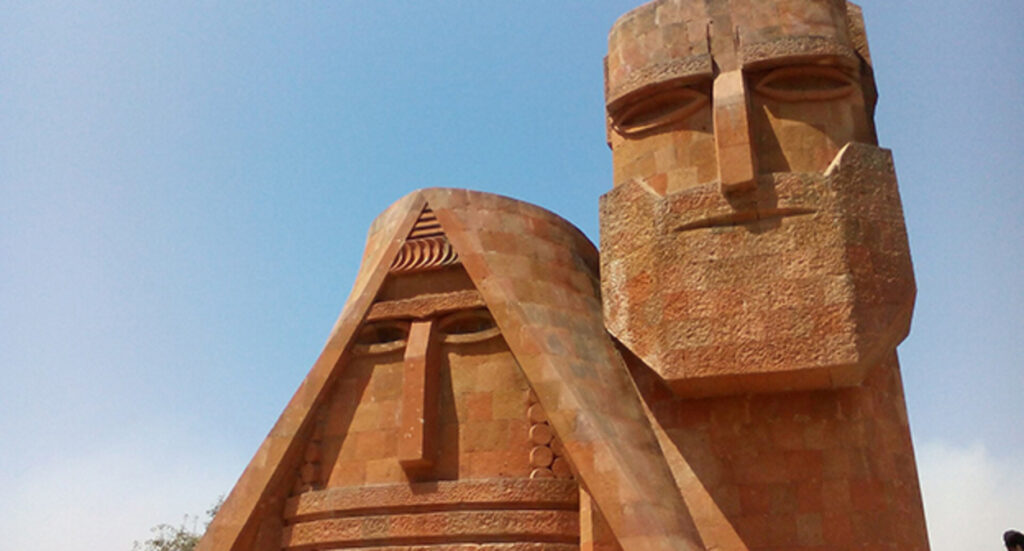 Caucasian Knot | Baku analysts pointed to Azerbaijan's right to decide the fate of the "We and Our Mountains" monument.