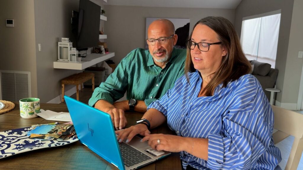 USF expert says more people are using AI to plan vacations Mark and Amy Adams planned a vacation to Italy with help from ChatGPT. (Spectrum News/Tyler O'Neill)