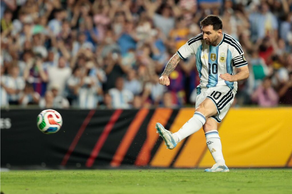 Argentina beats Iceland 3-0 as Messi breaks yet another record Argentina beats Iceland 3-0 as Messi breaks yet another record