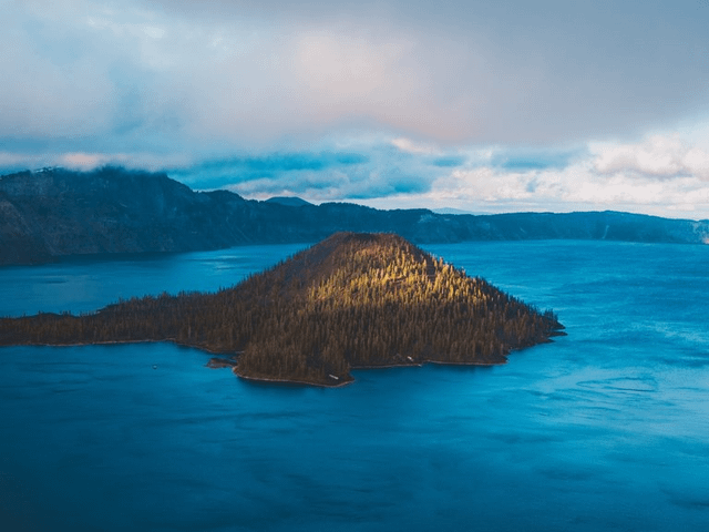 Wizard Island and Crater Lake, Oregon, US