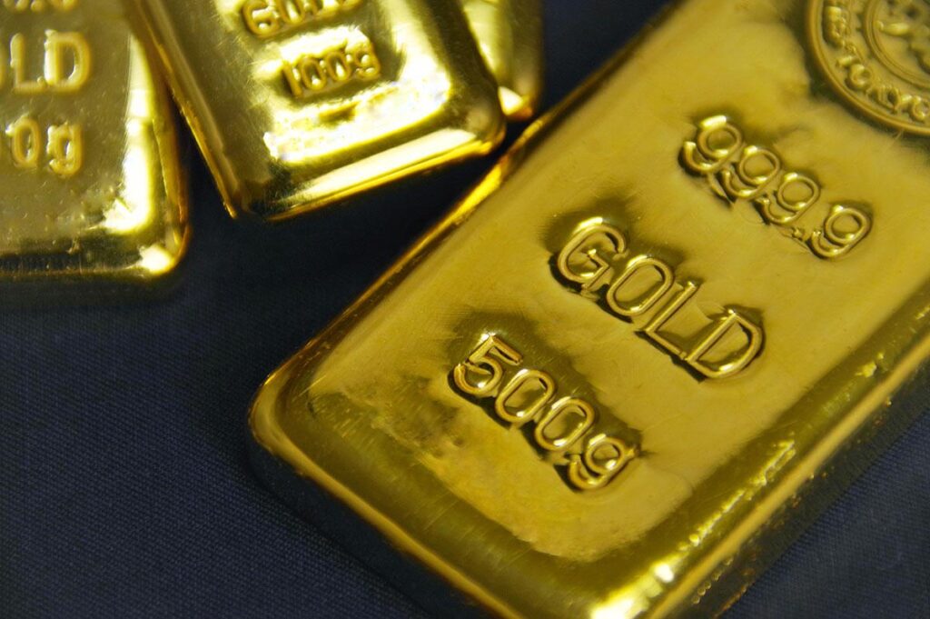 How did Japan become a major gold exporter when it produces almost no gold? The answer is widespread smuggling operations: smugglers bring it into Japan without paying consumption tax and sell it to refiners and processors, and it is then exported tax free to countries that don’t charge tax on it. How did Japan become a major gold exporter when it produces almost no gold? The answer is widespread smuggling operations: smugglers bring it into Japan without paying consumption tax and sell it to refiners and processors, and it is then exported tax free to countries that don't charge tax on it.