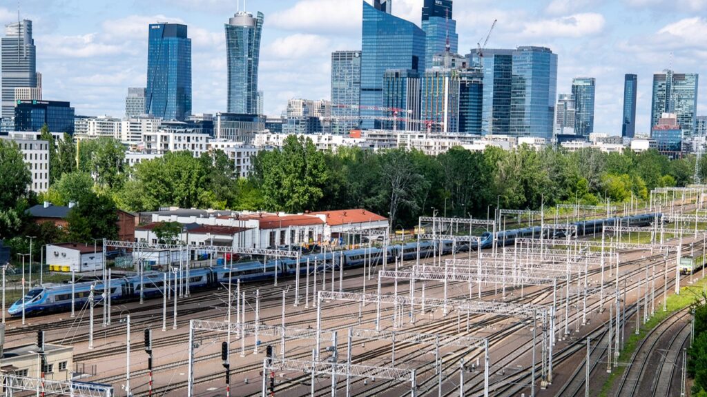 Record number of connections and modernisations in Poland