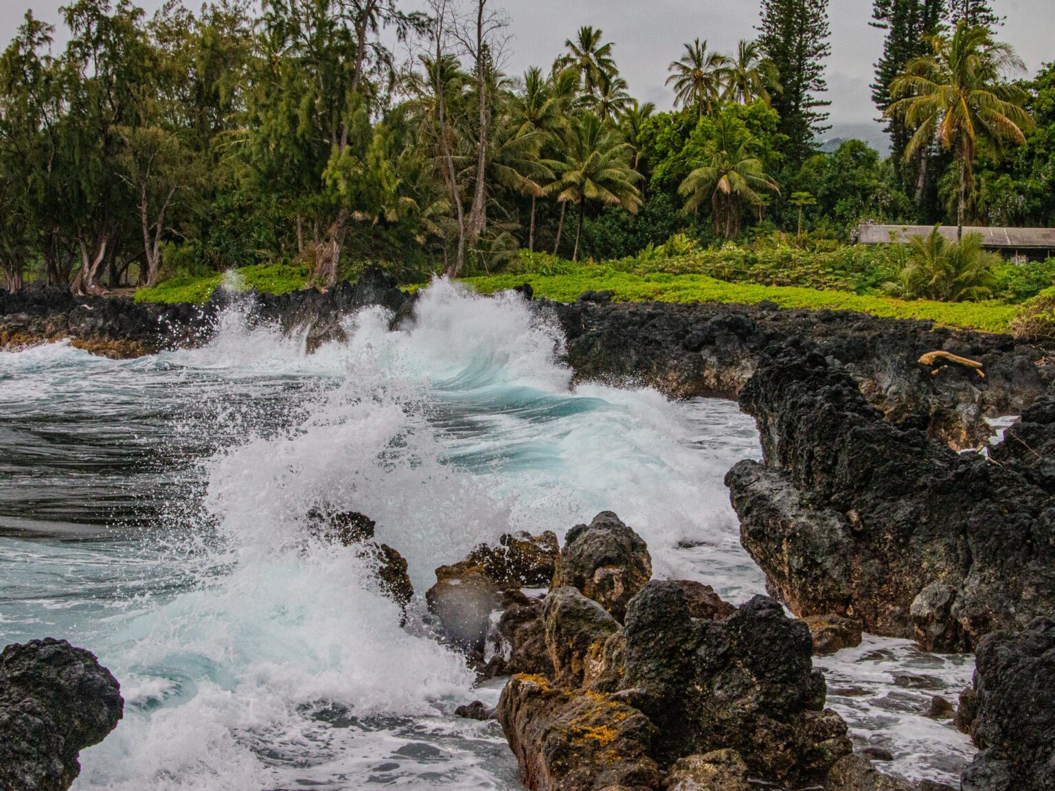 Hard hitting surf at Ke'anae Peninsula, Maui