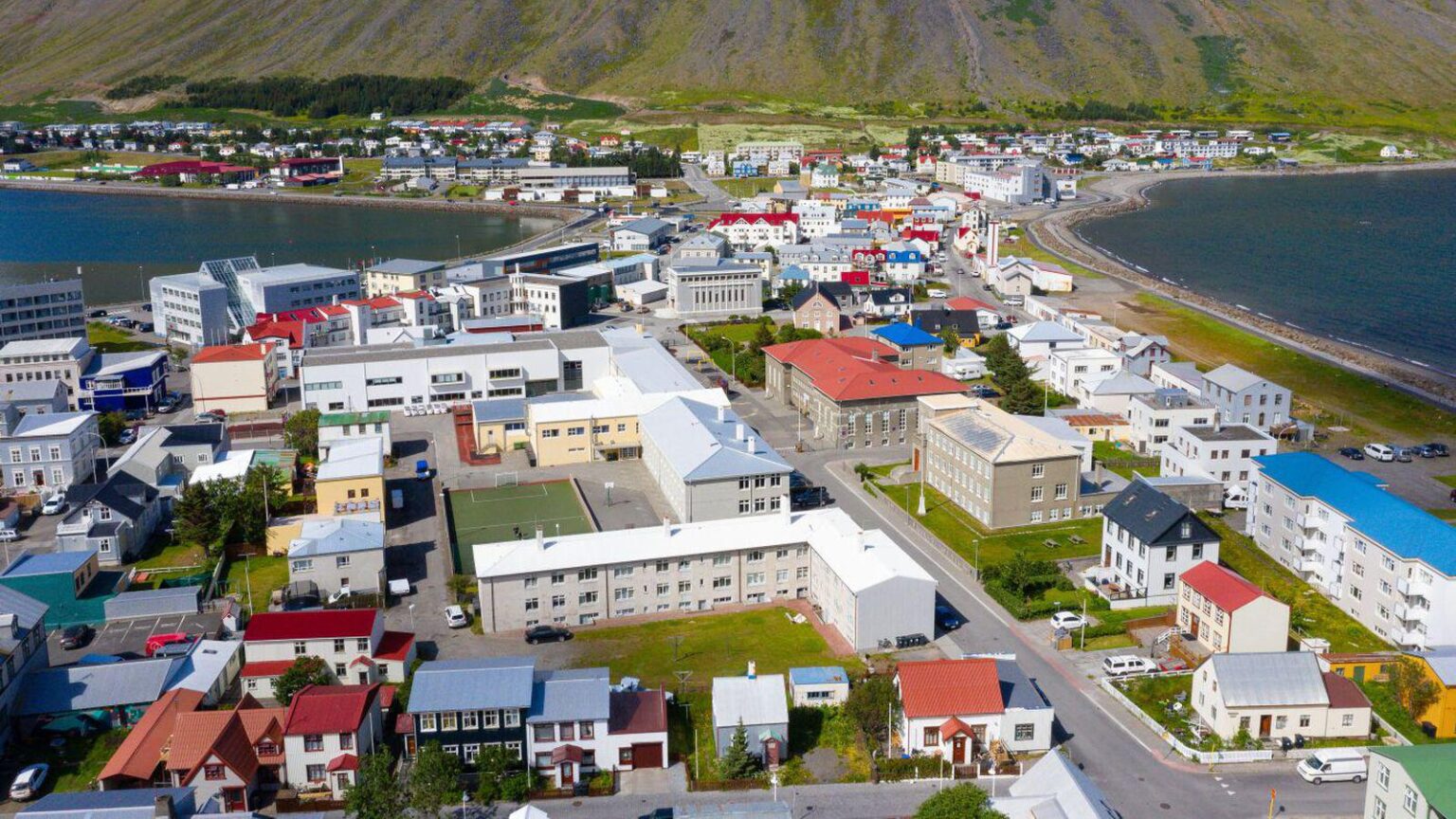 Real estate values ​​decrease in real terms