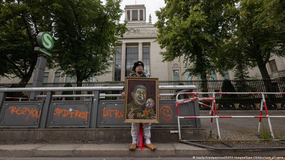 Russian artist critical of Putin shot dead in Poland