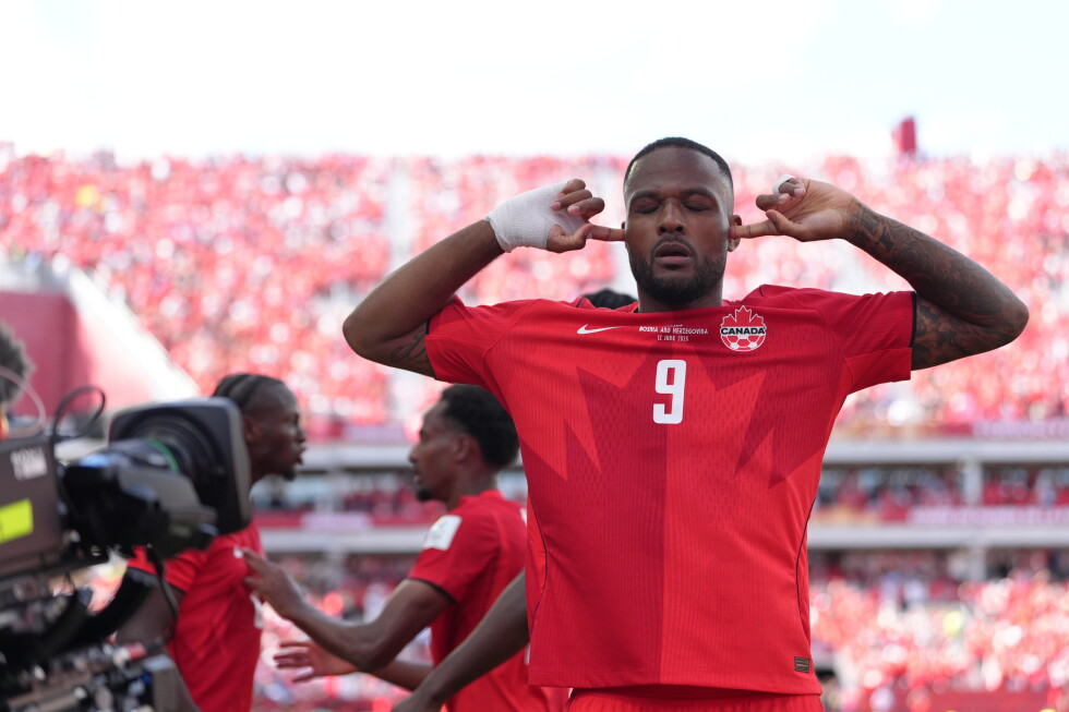 Larin scores to rally Canada to 1-1 draw with Bosnia-Herzegovina at World Cup Larin scores to rally Canada to 1-1 draw with Bosnia-Herzegovina at World Cup