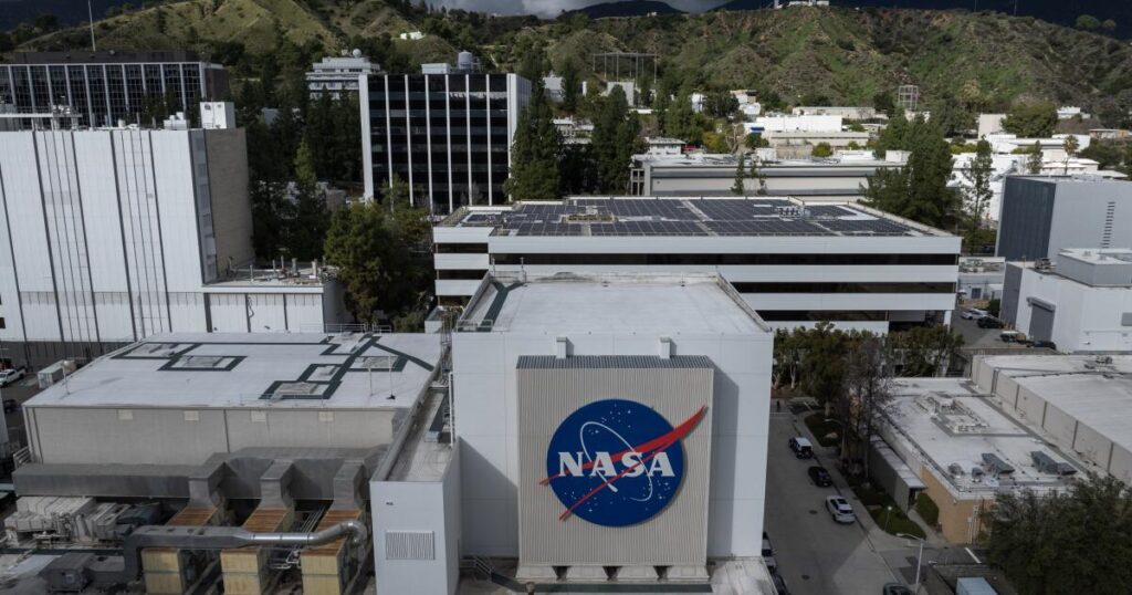 Political play or budget fix? Competition for JPL’s management comes at a fraught moment Political play or budget fix? Competition for JPL's management comes at a fraught moment