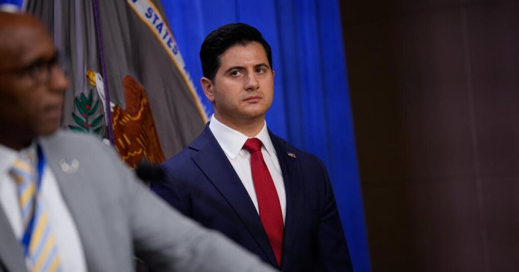 Trump prosecutor in L.A. is searching for voter fraud before final count Trump prosecutor in L.A. is searching for voter fraud before final count