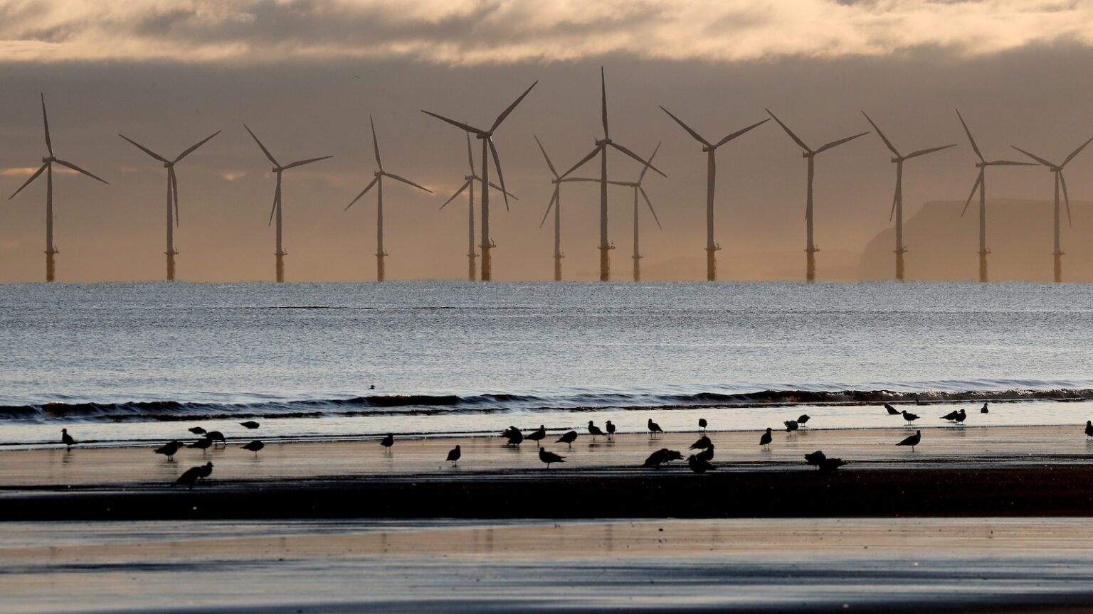 The UK government has set a target of an 87% cut in carbon emissions by 2042