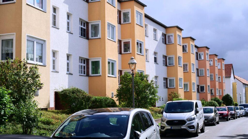 Rent eats up more than 40 percent of income for 3.2 million households Rent eats up more than 40 percent of income for 3.2 million households