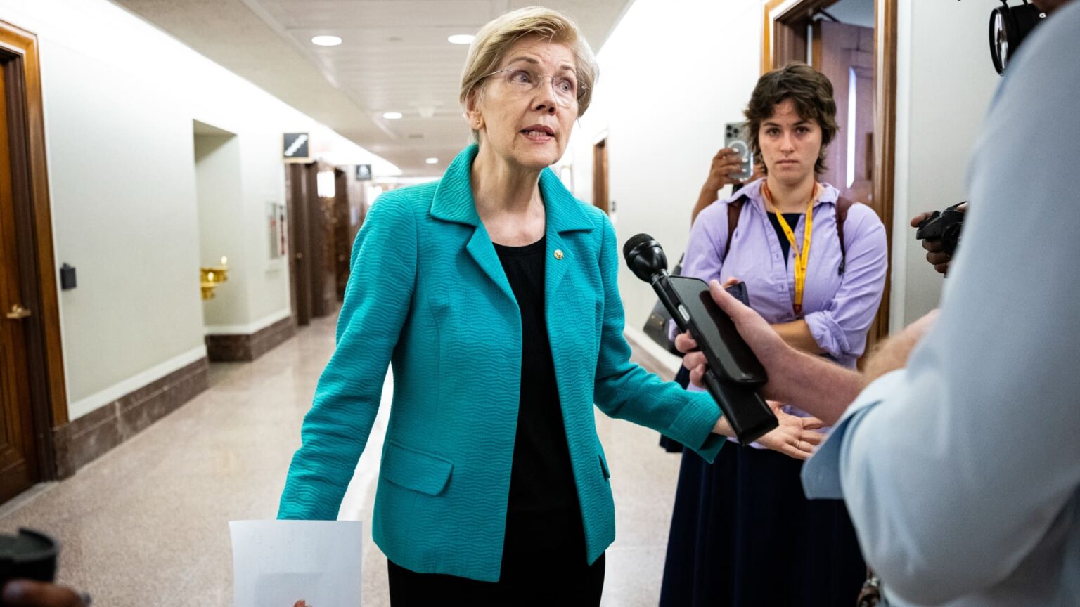 Democrats want Trump crypto disclosure hearings Democrats want Trump crypto disclosure hearings
