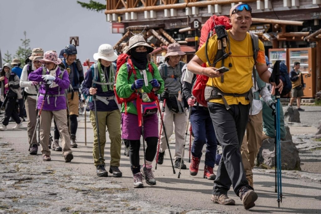 Swiss man dies on Mount Fuji, but 99-year-old woman rescued