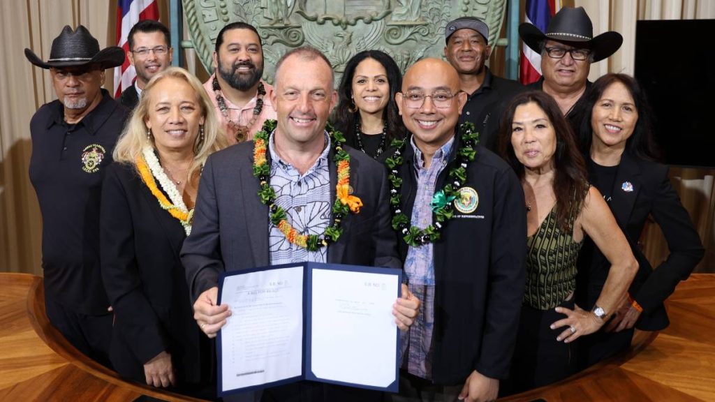 Measures related to Hawaiʻi film industry, state’s ‘blue economy’ become law with Green’s signature : Big Island Now Measures related to Hawaiʻi film industry, state’s ‘blue economy’ become law with Green’s signature : Big Island Now
