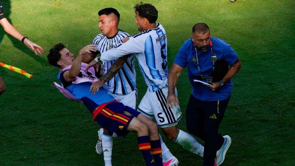 ‘Argentina players shouldn’t be suspended’: Spain’s Gavi breaks silence on Leandro Paredes clash after World Cup final | Football News 'Argentina players shouldn't be suspended': Spain's Gavi breaks silence on Leandro Paredes clash after World Cup final | Football News