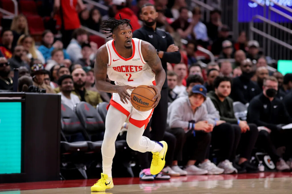 Hornets add defensive specialist in trade with Rockets