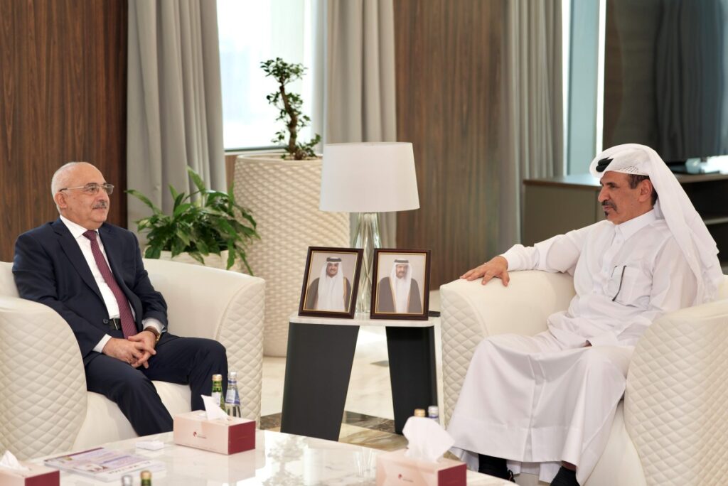 QC explores strengthening trade relations with Azerbaijan First Vice-Chairman of Qatar Chamber (QC), Mohammed bin Twar Al Kuwari with Ambassador of the Republic of Azerbaijan to the State of Qatar, H E Dr. Adish Mammadov.