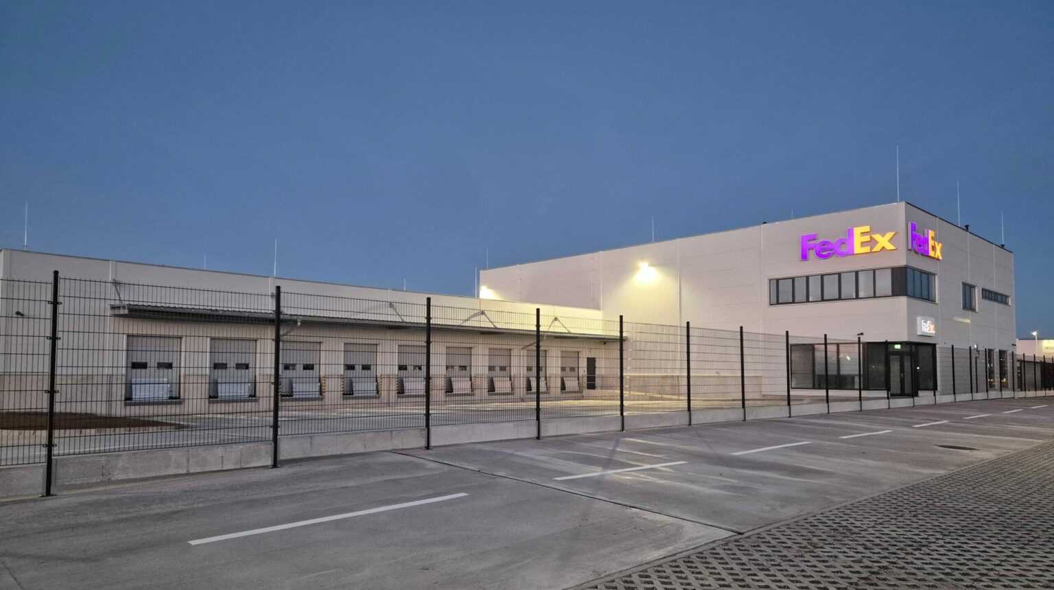 FedEx opens new facility to expand Slovakia operations