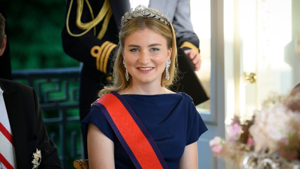 Princess Elisabeth surpasses King Philippe and Queen Mathilde as Belgium’s most popular royal Princess Elisabeth surpasses King Philippe and Queen Mathilde as Belgium's most popular royal